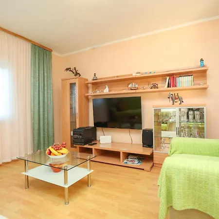Apartment Vice *